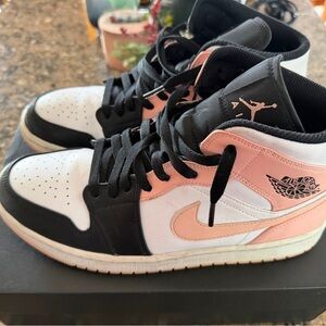 Jordan 1 Men’s Black and Peach High-Top Sneakers (Size 10.5)
